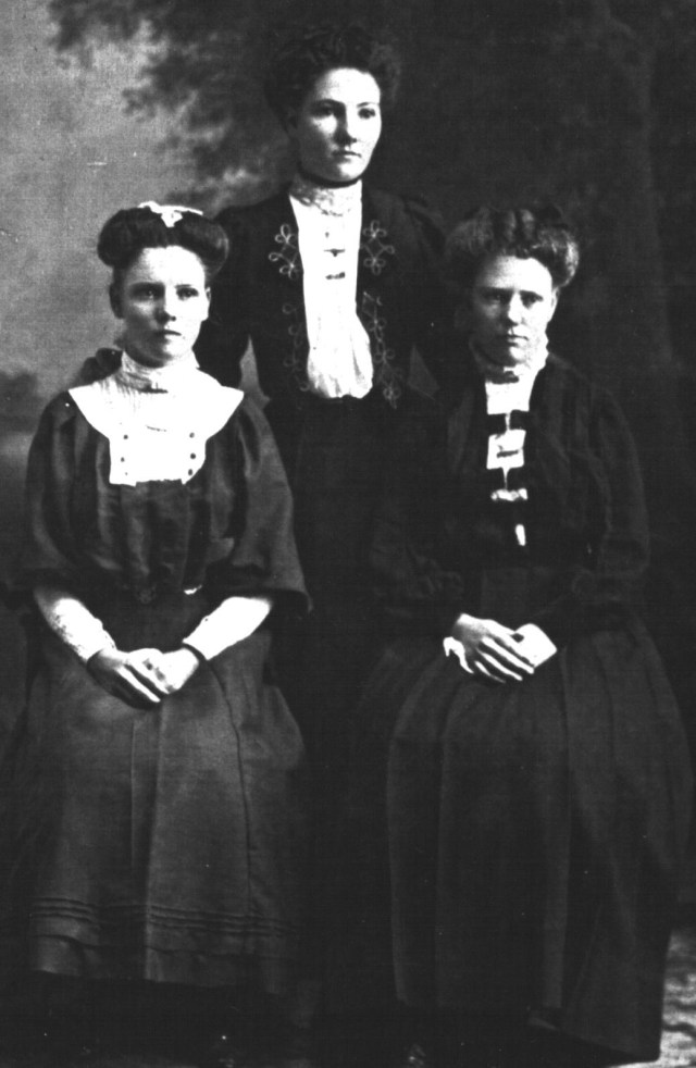 Edie, Florrie and May Anderson.