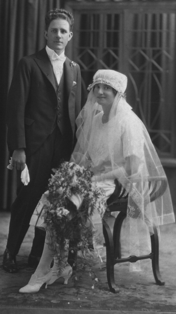 Sydney & Violet Saxon, taken 28th August 1926.